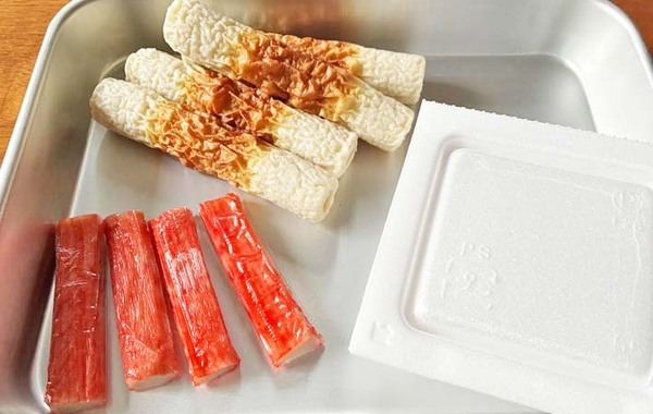 ちくわを縦に切って…？　中に詰めた意外な食材に「全部食べちゃった」