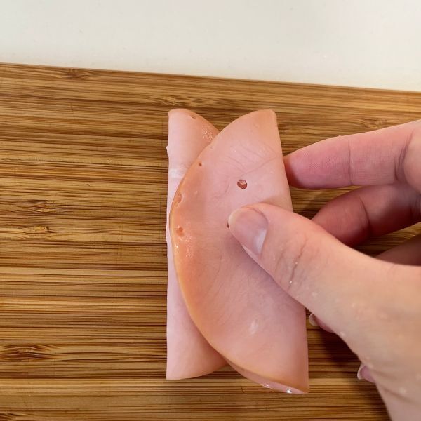 キュウリの千切り、始める前に『ひと工夫』　仕上がりに「見違えた」「簡単すぎ」