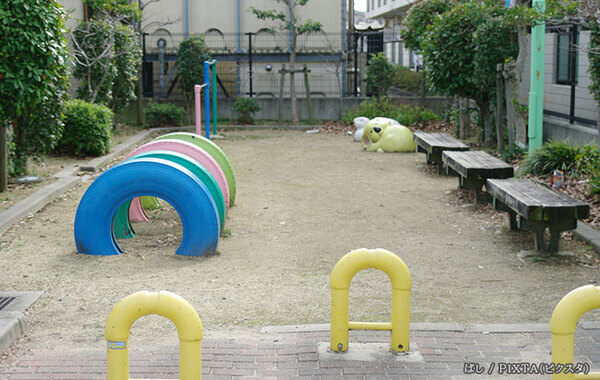 「夏の公園で遊ぶ時は…」　市役所からの注意にゾッとする
