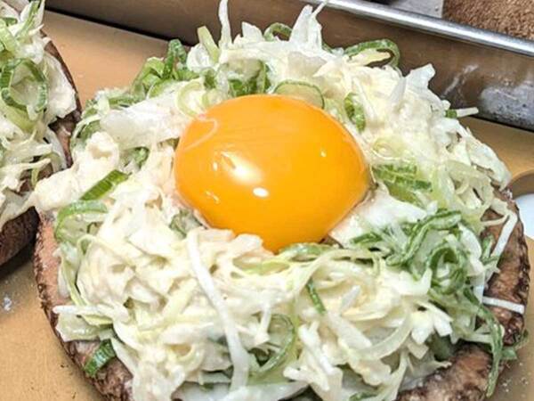 お好み焼きの下に敷いたのは…　「その発想はなかった」「最初気付かなかった」