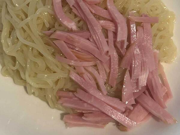 妻が作った冷やし中華　のっているのは…「笑った」「なんなら私もこれがいい」