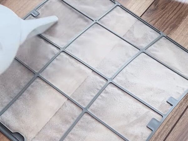 エアコン掃除の前に１００均にダッシュ　おすすめ掃除グッズに「神商品ばかり」