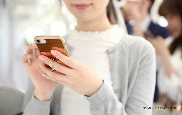 誰でも分かる？　電車内で見かけた女性の行動、その理由に『１７万いいね』！