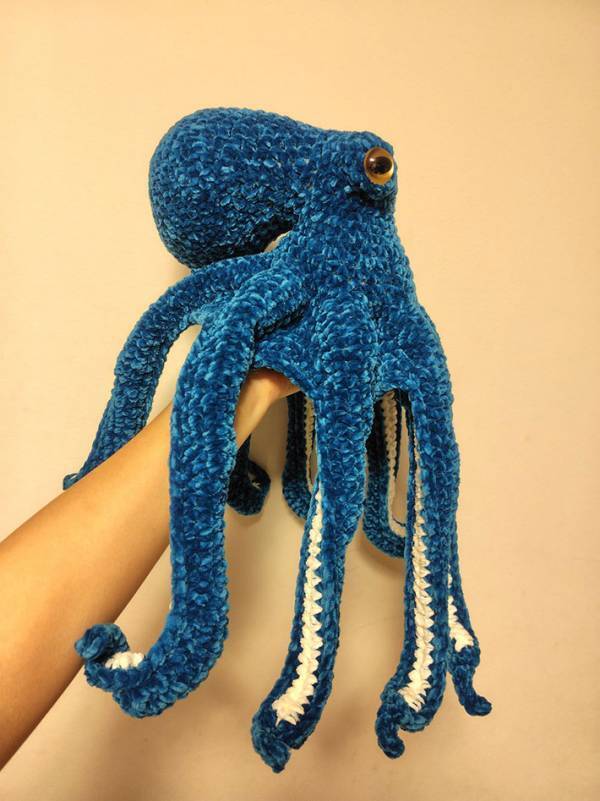 「青い糸があったので…」　つくったものに「天才だろ」「今にも動きそうなくらいリアル」