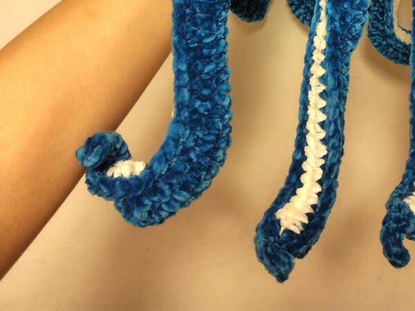 「青い糸があったので…」　つくったものに「天才だろ」「今にも動きそうなくらいリアル」