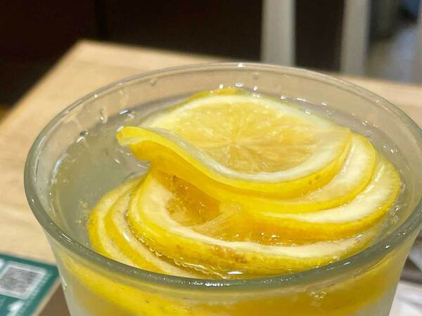 「最高だったので見てください」　ハンバーガショップで出てきた飲み物が？