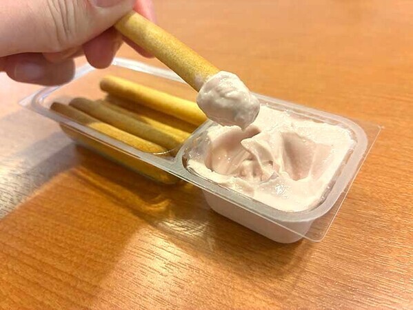 『Kiri』のスティック菓子　アレンジに「夏にいい」「いける！」