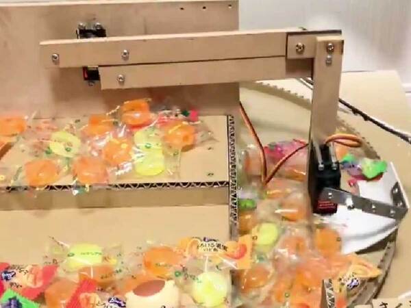 ダンボールで再現したものに『２０万いいね』！　「再現度すげー」「天才」