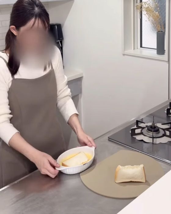 食パンに切り込みを入れて具材を詰めると？　試した結果に「毎朝コレ」「子供も大喜び」