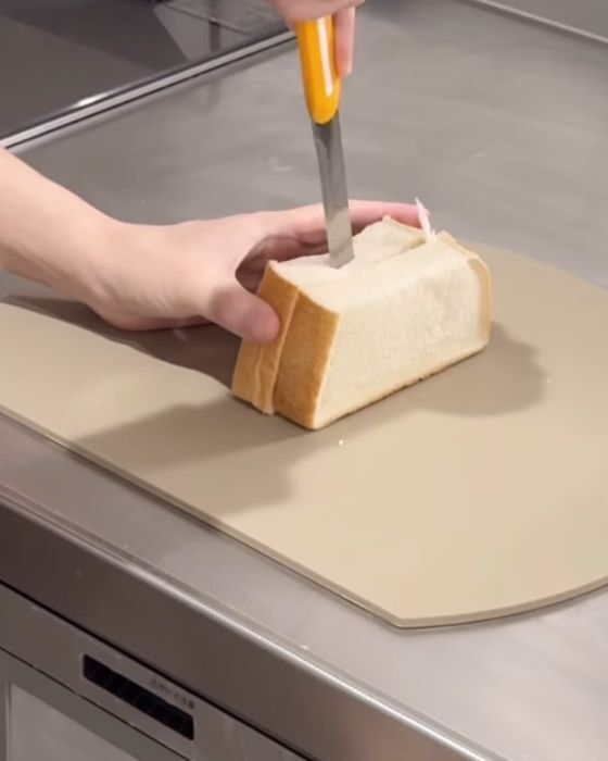 食パンに切り込みを入れて具材を詰めると？　試した結果に「毎朝コレ」「子供も大喜び」