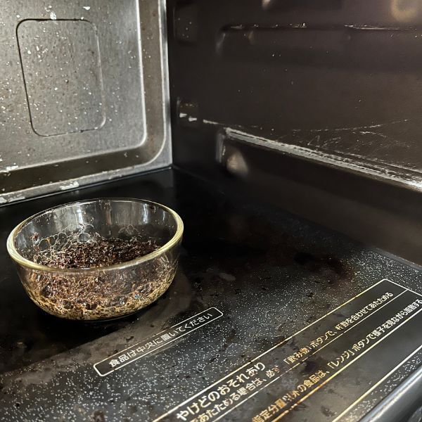 「捨てる前にこすってみて」　麦茶パックの活用法に「これは賢い」「やってみる」