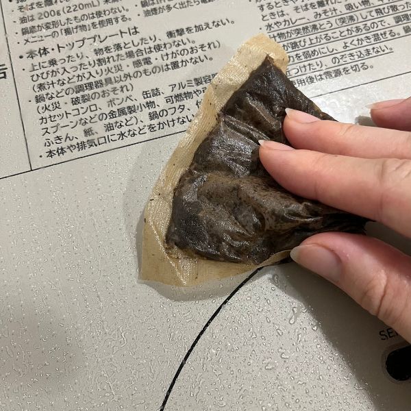 「捨てる前にこすってみて」　麦茶パックの活用法に「これは賢い」「やってみる」