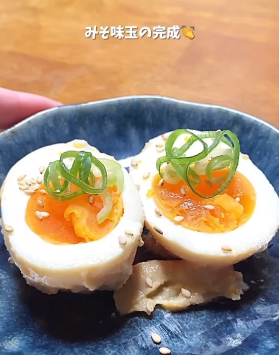 卵１個をラップに流したら？　加熱後の見た目に「まさか」「これは使える」