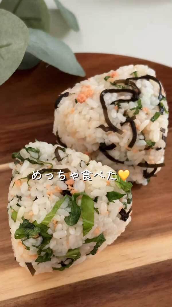 ５歳娘が『爆食い』　弟と取り合ったおにぎりが？