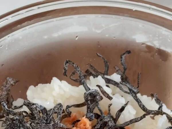 ５歳娘が『爆食い』　弟と取り合ったおにぎりが？