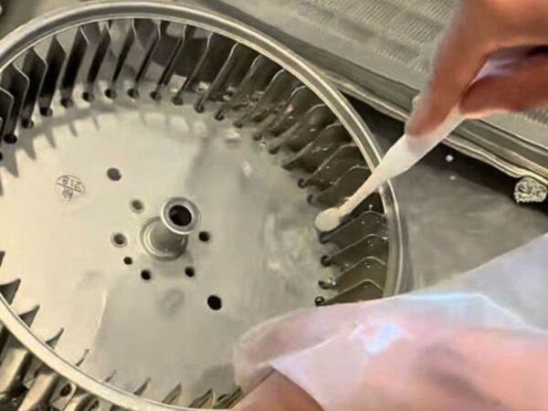 パーツを外して１時間放置　掃除後の換気扇に「スゴすぎる」「これは試す」