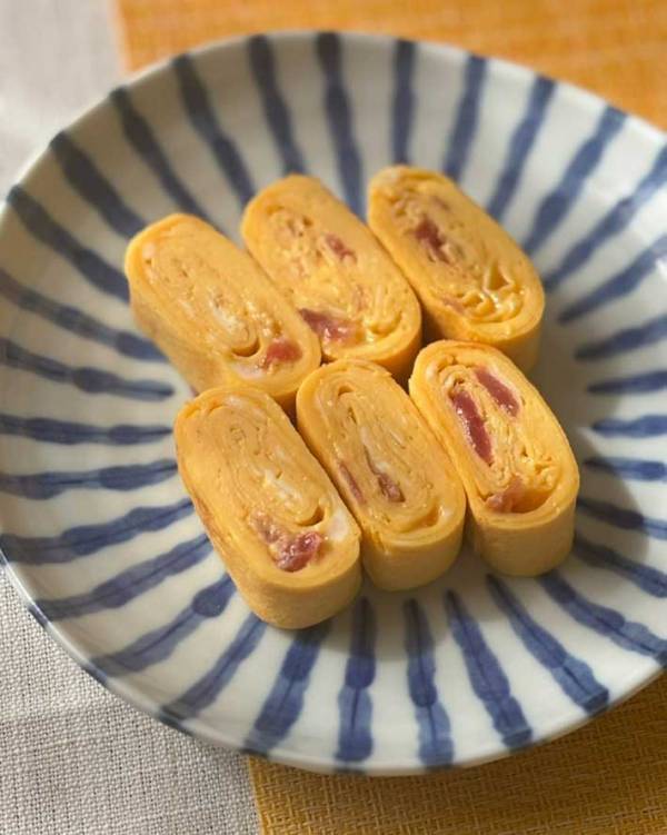 玉子焼きの断面、よく見ると…　入っているものに「マジで？」「やってみたい」