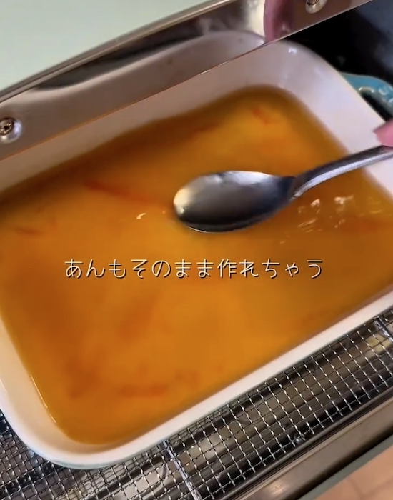 耐熱容器に卵とカニカマを？　簡単すぎるカニ玉に「これは便利」「早速試す」