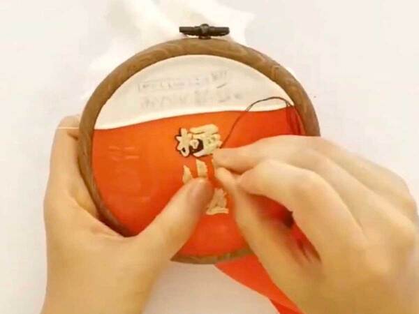 「１か月かかりました」　刺繍で再現したのは…「本物と見間違えそう」