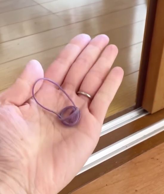 「掃除してる感じゼロ」　輪ゴムの使い方に「賢い！」「気持ちいい」