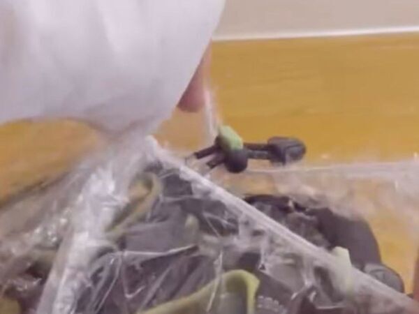 スーツケースの車輪にかぶせたモノは？　帰宅後のストレスが激減した話