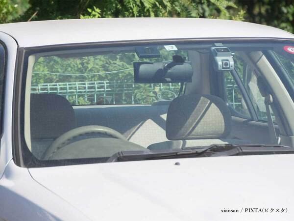 暑い日に車の運転、手放してはいけないものが…　「命にかかわること」「注意して」