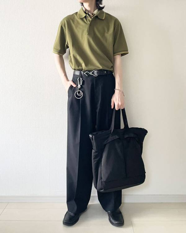 「夏にぴったり」「色違いで買う」　１枚でコーデがきまる、ユニクロの『コラボトップス』が値下げ中！