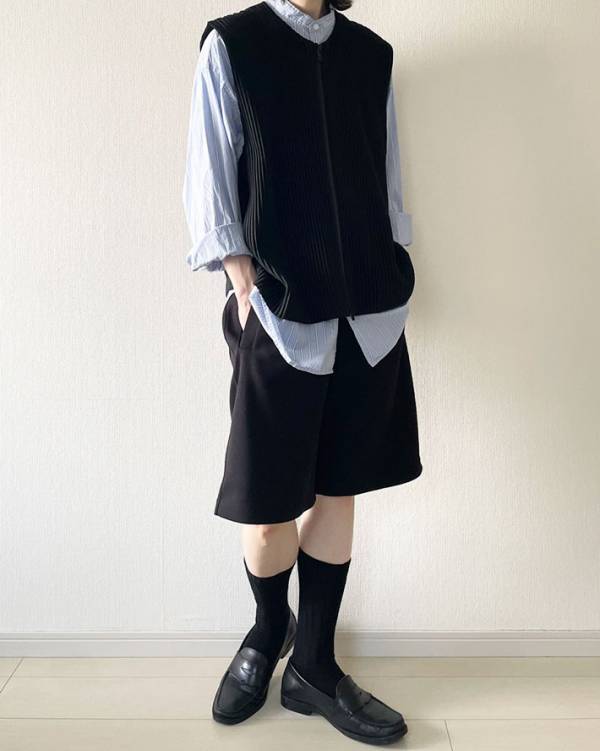 SNSでバズるのも納得！　ユニクロシーの『スウェットパンツ』がシルエットもはき心地も最高すぎる