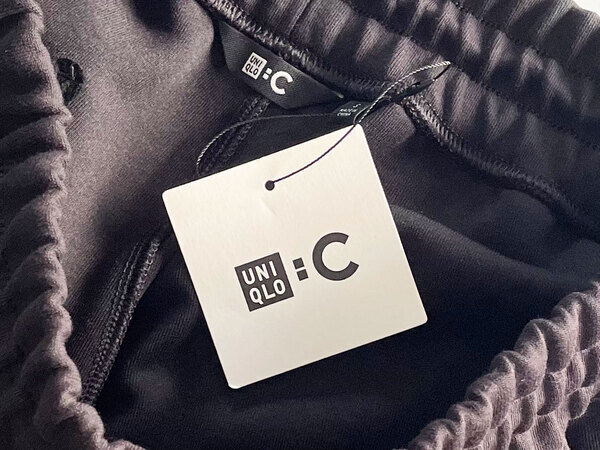 SNSでバズるのも納得！　ユニクロシーの『スウェットパンツ』がシルエットもはき心地も最高すぎる