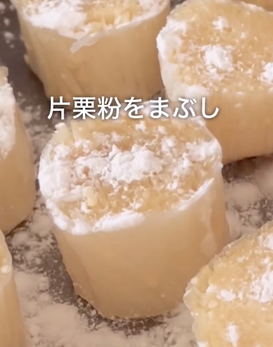 エノキを巻いて焼いたら？　食感に「まるで…」「試すしかない」