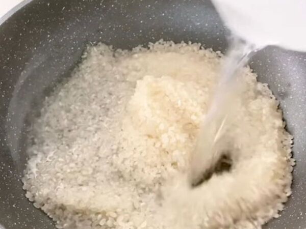 ご飯が足りない時は…　炊飯器なしで炊ける方法に「便利すぎ」「覚えとく」