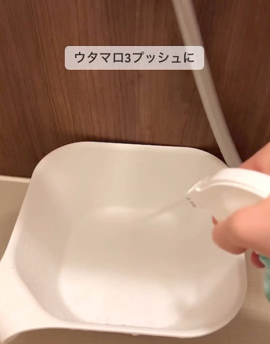 浴室のリモコンを拭くだけで？　見落としがちな汚れに「これは盲点」「やってみる」