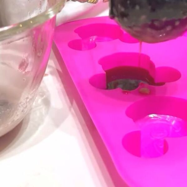 粉ゼラチンとジュースを混ぜたら？　冷やして完成するおやつに「子供と作る」「真似します」