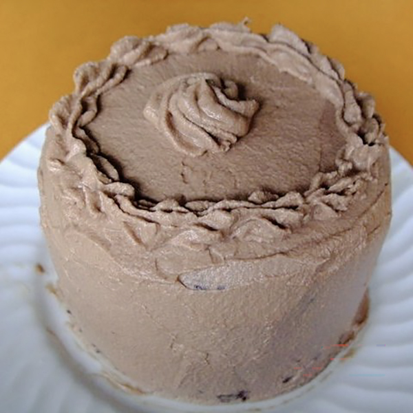 女性が作ったホールケーキ　１８年後？「目を疑った」「その才能に嫉妬」