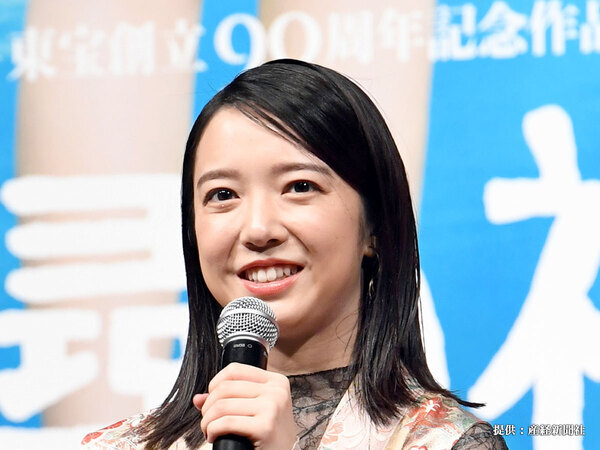 上白石萌音、『美文字』が話題に　「先生になれそう」「見惚れてしまう…」