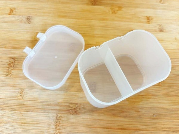 １００均で買った綿棒ケース　『じゃない使い方』に「有能すぎん？」