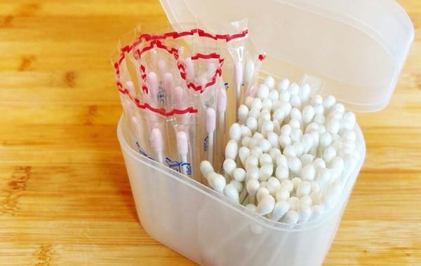 １００均で買った綿棒ケース　『じゃない使い方』に「有能すぎん？」