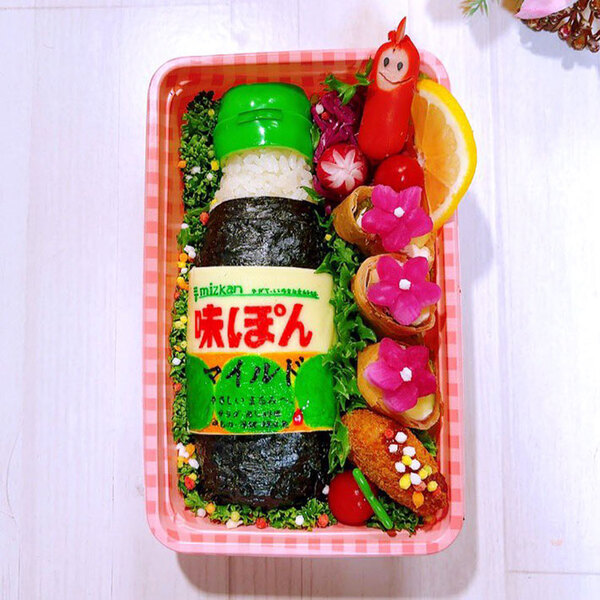 弁当箱の中にまさかの…？　衝撃的な見た目に「才能がすごい」「もはや本物」
