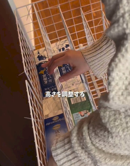 １００均アイテムの組み合わせで？　突っ張り棒とネットで作った棚に「感動した」「賢い」