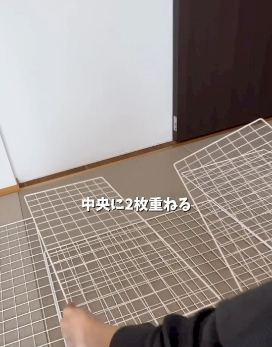 １００均グッズで子供用デスクが完成　作り方に「真似したい」「コレ助かる」