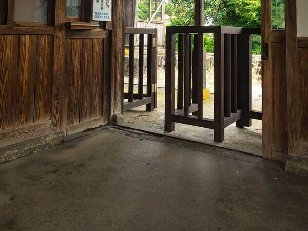 「いつまでも残って」「すごく素敵」　『現役』の木造駅舎に称賛の声