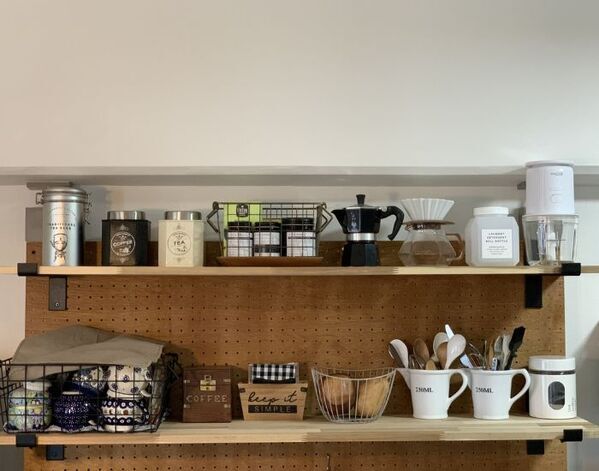 引き出しの食器を立ててみたら？　取り出しやすさに「もう重ねない」「これは便利」