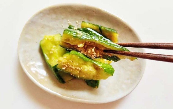 ジッパー袋に入れたキュウリ　味付けに使ったのは？「ご飯が欲しくなるやつだ」