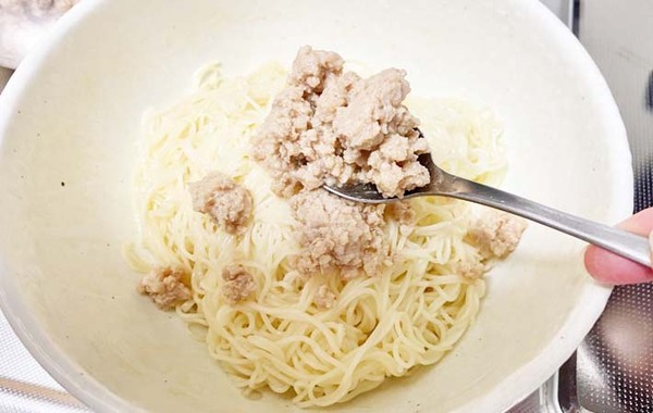 「夫もぺろり」「夏ずっとやる」　そうめんにのせたのは…？