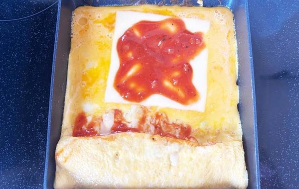 玉子焼きに入れたのは、冷蔵庫に余っていた…？　「家族の手が止まらない」