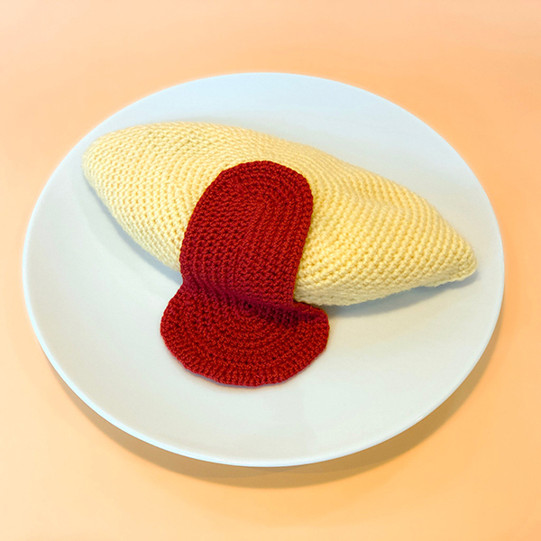 おいしそうな『オムポーチ』　ファスナーを開くと？「天才の仕事だ！」「本物みたい」