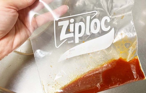 「箸が止まらん」「夏に最高」　切ったキュウリをジッパー袋に入れて…