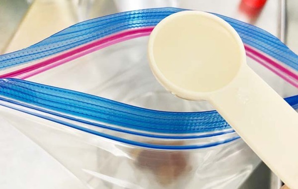 「箸が止まらん」「夏に最高」　切ったキュウリをジッパー袋に入れて…