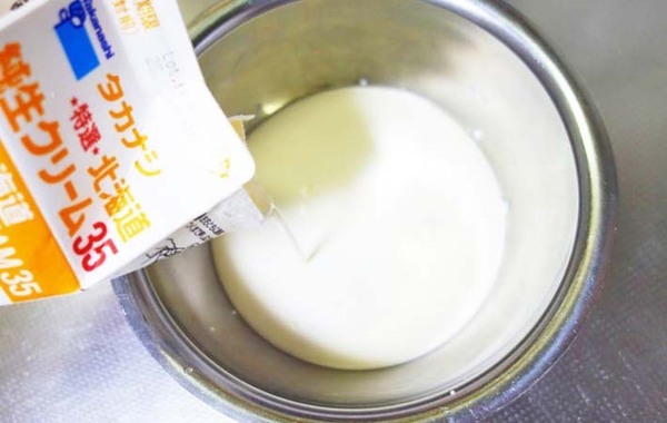 砂糖不要！　材料２つを混ぜて冷凍したら…「子供ソワソワ」「一瞬で食べちゃった」