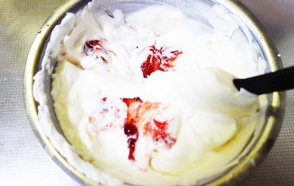 砂糖不要！　材料２つを混ぜて冷凍したら…「子供ソワソワ」「一瞬で食べちゃった」